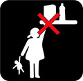 Håll utom räckhåll för barn + symbol (ruta)