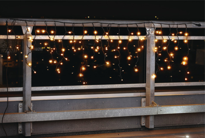 Istappsslinga PRO 250 LED Varmvit 4,9 M Stemning