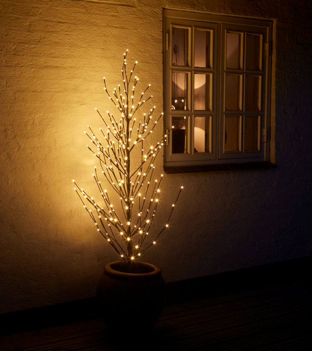 Dekorationsträd 240 LED 150 Cm Stemning