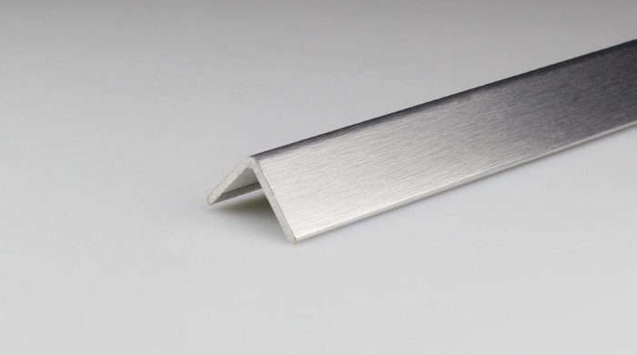 Vinkelskydd PVC Borstad Stål-look 25 Mm X 2,6 M